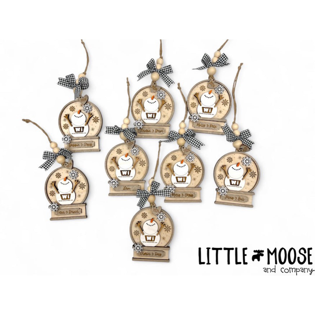 Ornament - Personalized snow globe snowman
